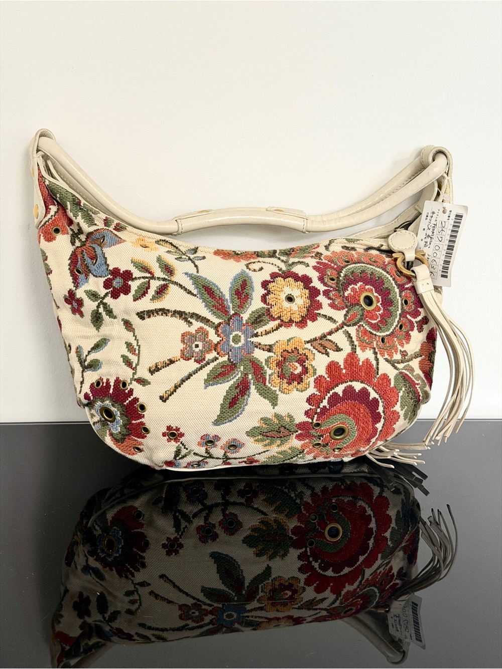 Salvatore Ferragamo Cream Floral Embroidered Shoulder Bag with Red Zip - Picture 7 of 10